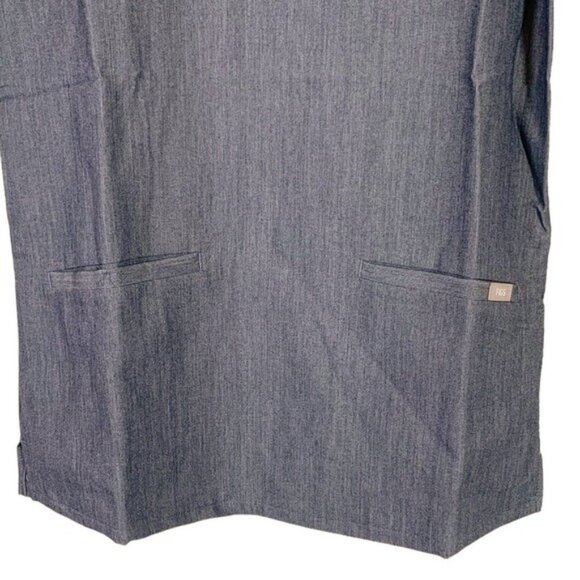 Figs Casma 3 Pocket Scrub Top Size Small NWT - Picture 7 of 12